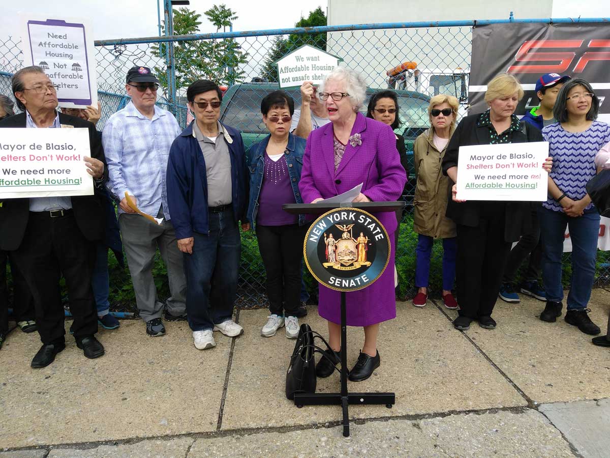Stavisky announces legislation requiring functioning kitchens in homeless family shelters