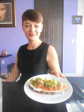 Poesie Café offers more than just food in Forest Hills