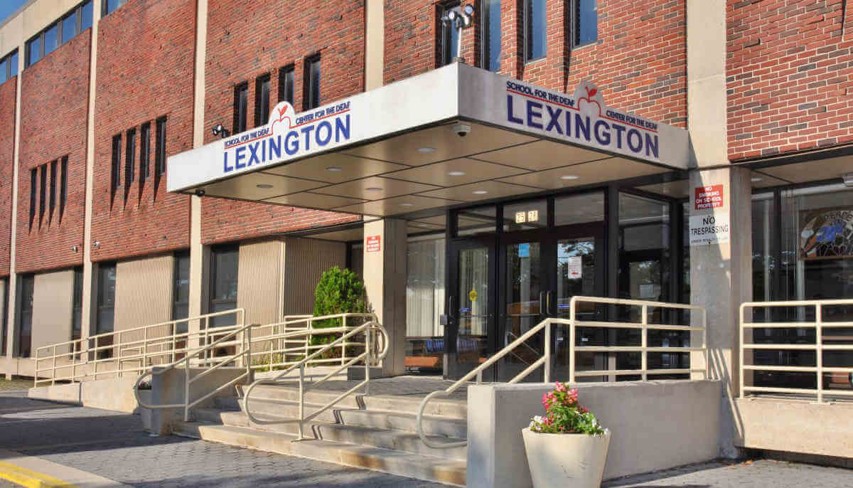 Lexington School for The Deaf uses technology to help students communicate
