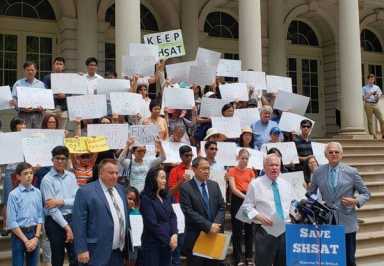Avella, Holden stand against mayor’s plan to abolish SHSAT