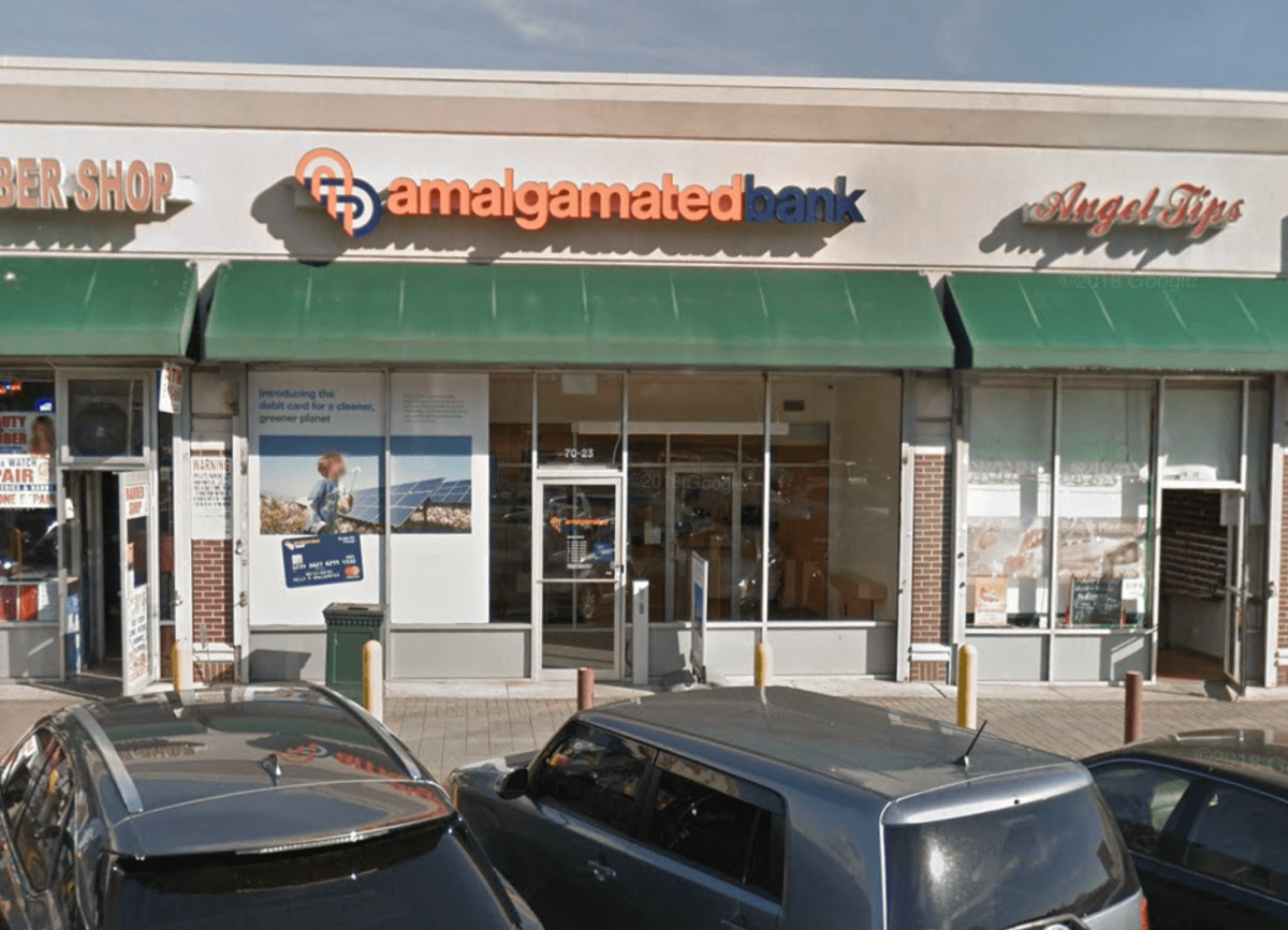 Cops say that a bandit robbed the Amalgamated Bank at the Electchester Shopping Center on Sept. 12.