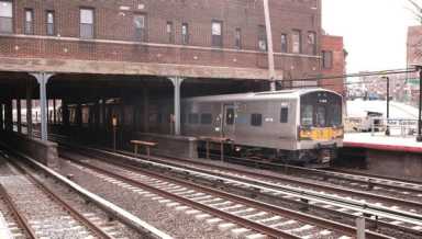 LIRR lengthens station platforms in Forest Hills, Kew Gardens