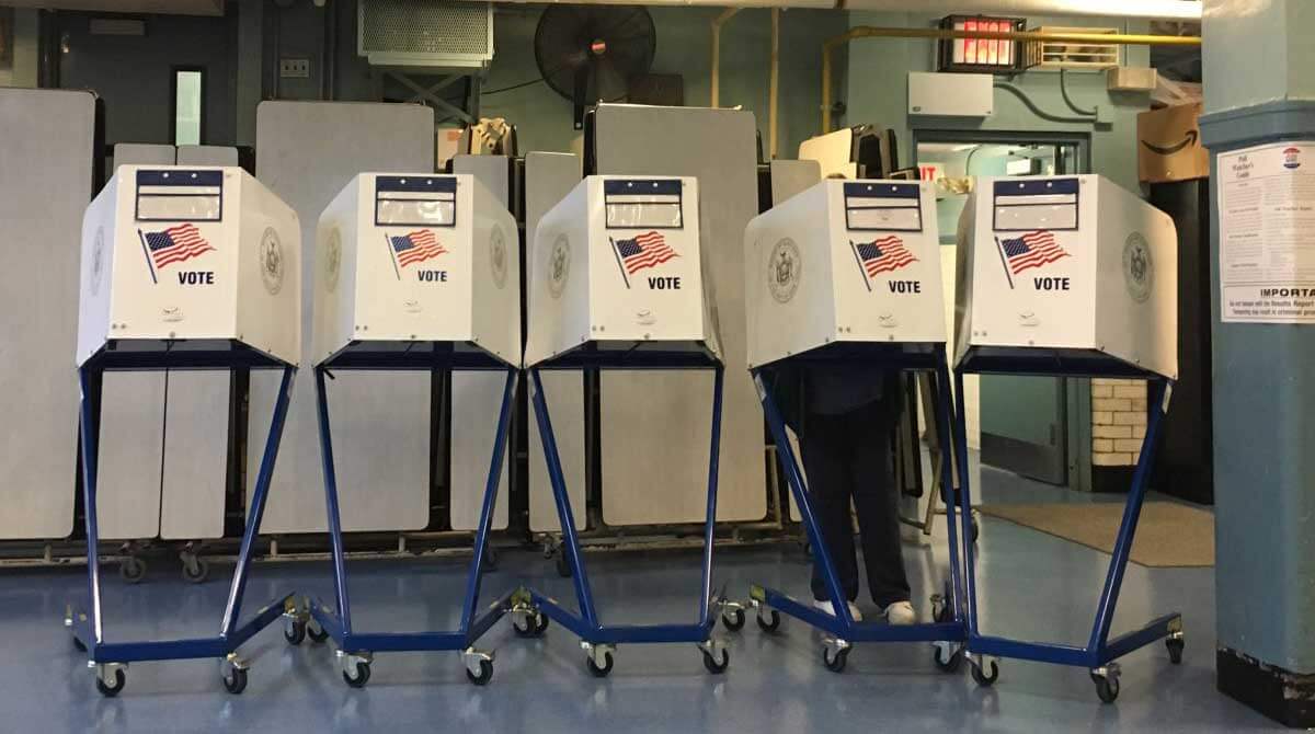Primary Day: Voters head to polls in Queens