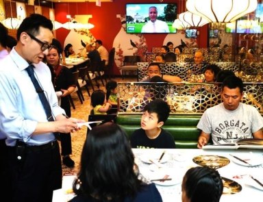 Restaurant staffers must get minimum wage: Moya