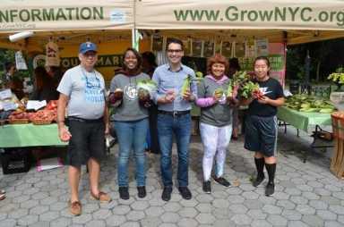 Richmond Hill gets first-ever farmer’s market