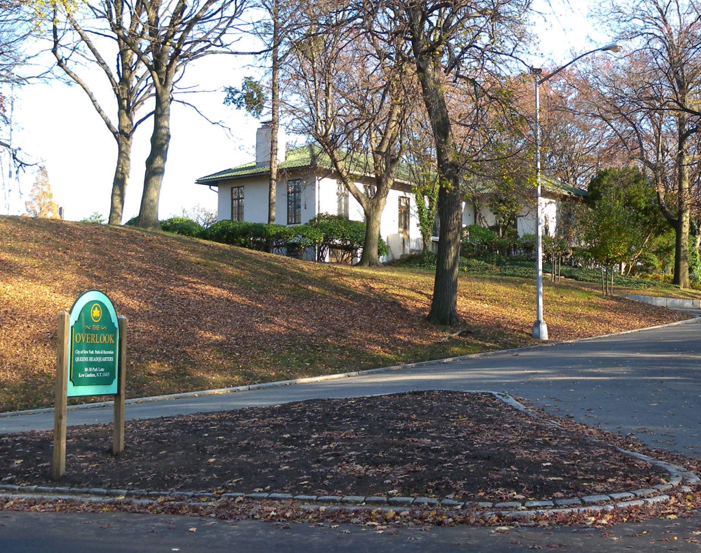 The Overlook in Forest Park (photo via Wikimedia Commons)