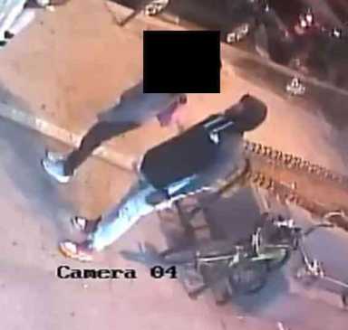 Suspect steals woman’s cell phone at Jamaica subway station: NYPD