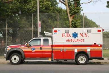 Senior fatally struck by SUV while trying to cross Flushing street: NYPD