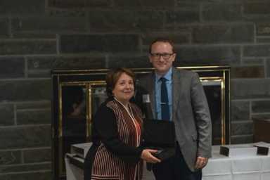 Flushing teacher recognized for mentoring students in media