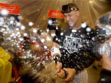 Yankees remain class of New York sports