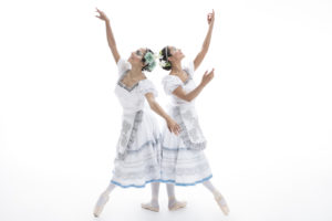 Dancers Stefani Roper and Abril Reynaga.