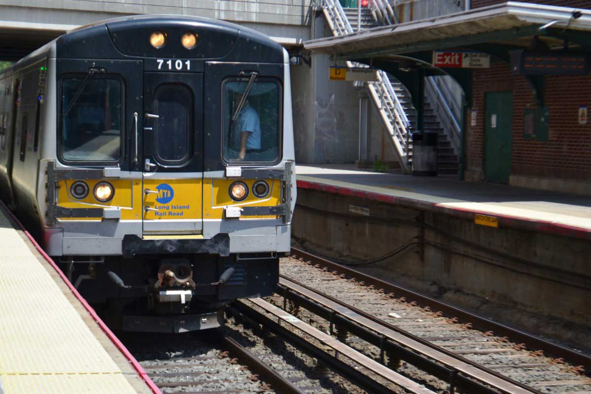Everything you need to know about getting around NYC Thanksgiving weekend
