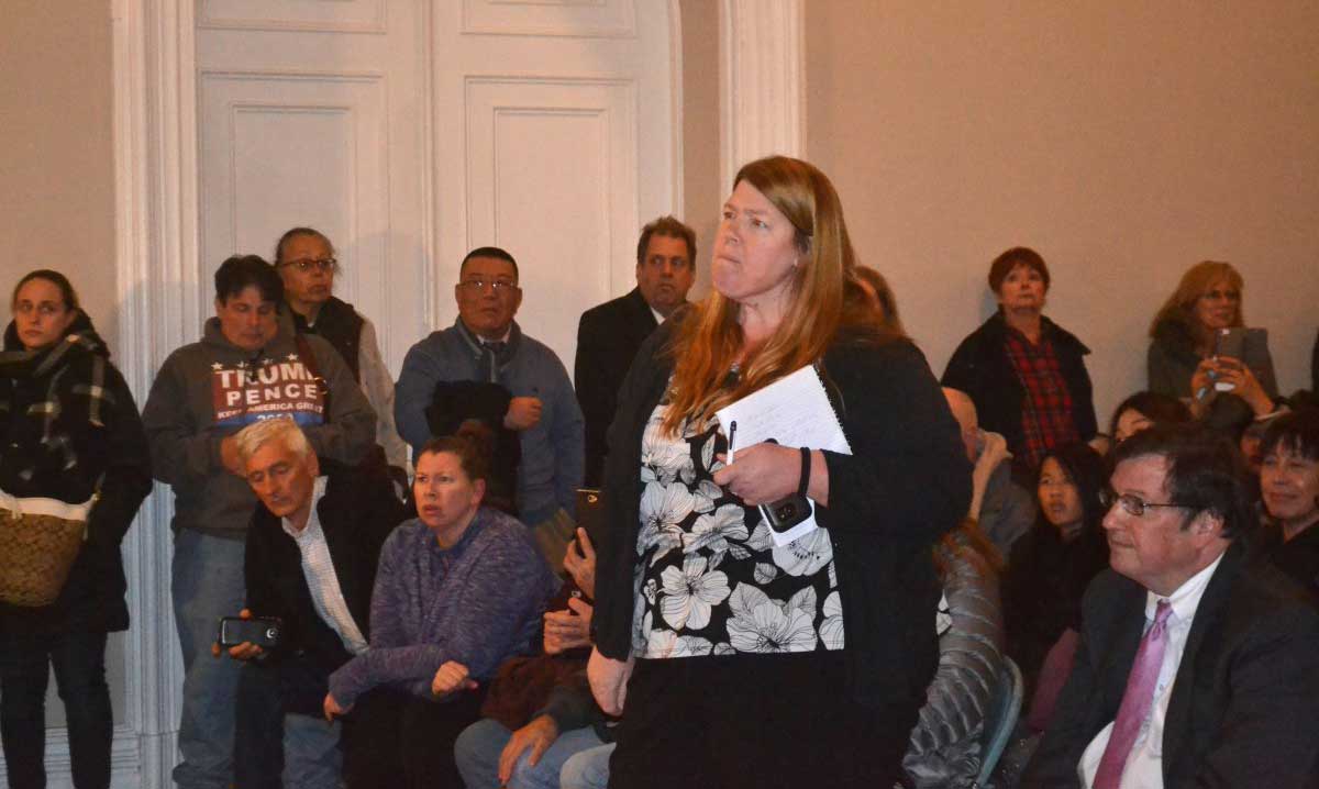College Point residents blast city over shelter plan at raucous meeting