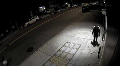 Cops seek suspect who sexually assaulted woman on Flushing street