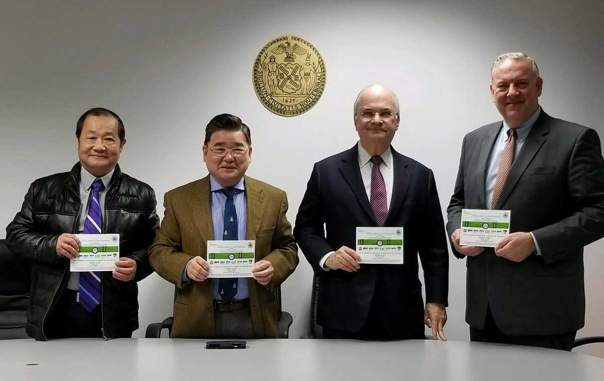 Business owners meet in Flushing to ‘build bridges’ and learn how to address city summonses