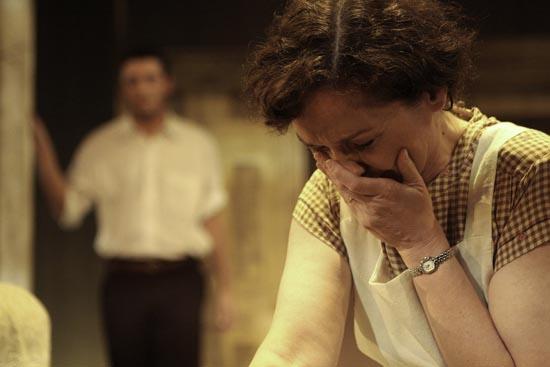 Strong Texas woman fights to raise teens in bleak ‘40s