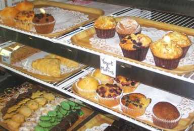 Bakery makes its own Valentines