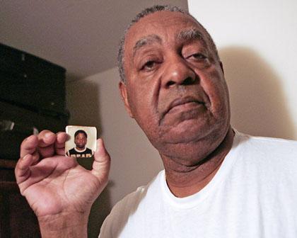 Family of trampled Jamaica man sues Walâˆ’Mart