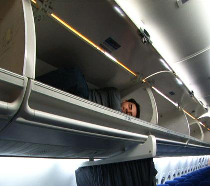 Astoria comic fights his flight response to air travel