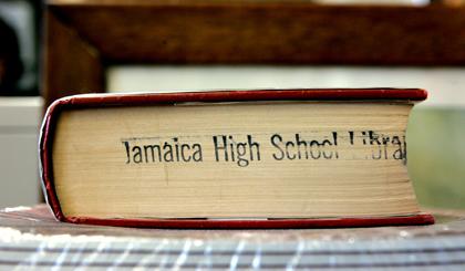 UFT sues city over planned school closings