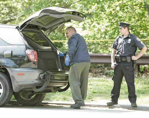 Body found in SUV trunk near Forest Park