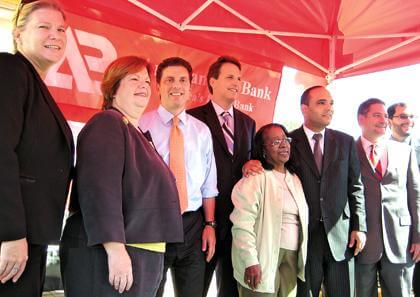 Queensbridge residents now can pay rent at LIC bank