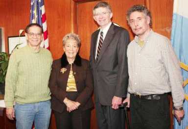 Queens seeks new candidates to be borough’s poet laureate