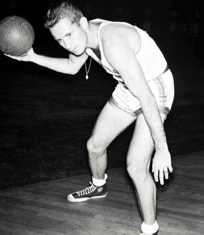 Dick McGuire, former SJU basketball player, dies at 84
