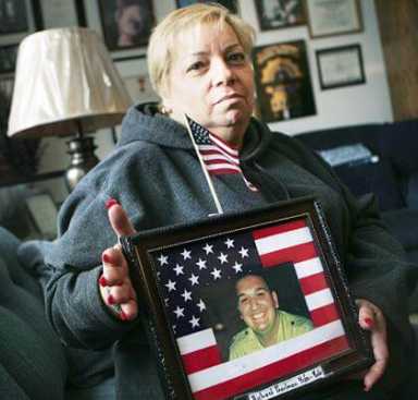 Weiner wants funds for 9/11 mom