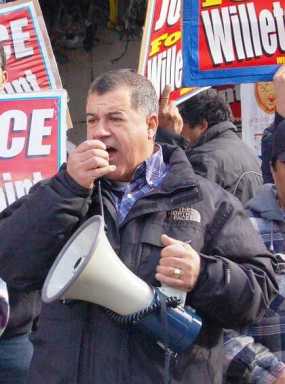 Willets Pt. tenants splinter on relocation