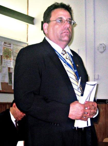 CB 10 OKs one-way plan for Spritz Road