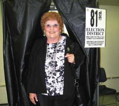 Koslowitz retakes old Council seat