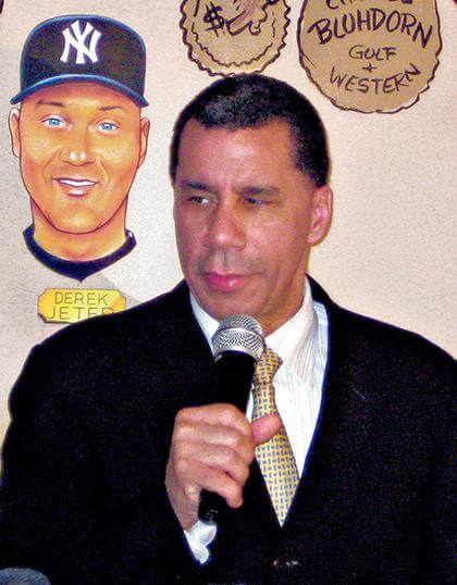 SE Queens should back guv: Pols