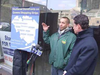 Empty stores plague Queens streets: Weiner