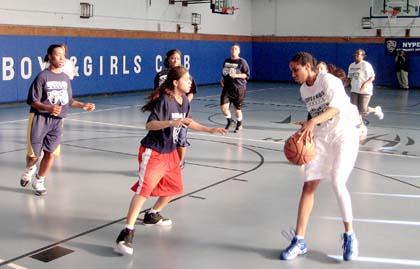Women officers, boro girls form bond over basketball