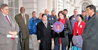 City to include ambulance corps on 911