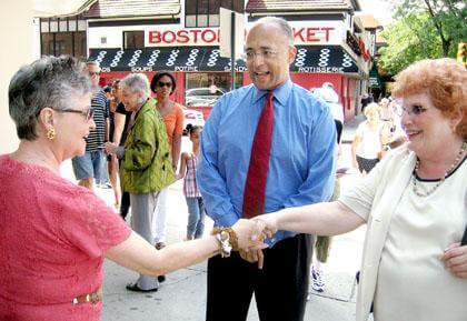 Thompson, Koslowitz go out to woo voters in Forest Hills