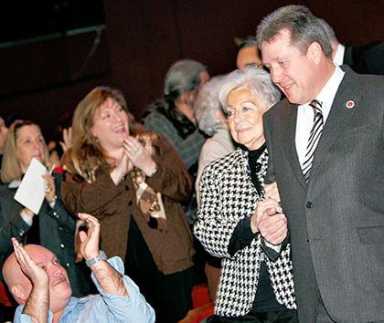 Danny Dromm celebrates inauguration to City Council
