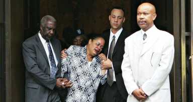 Family pays tribute to Hollis Marine