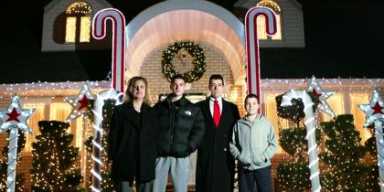Howard Beach house adorned with 9,600 Xmas lights