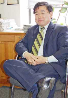 Koo says he can beat Stavisky in Senate bid