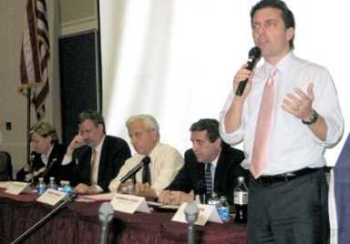 Gioia, de Blasio, Siegel spar at CUNY debate