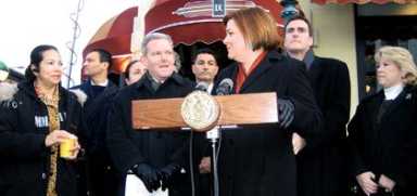 Van Bramer, Nolan protest 7 train closure