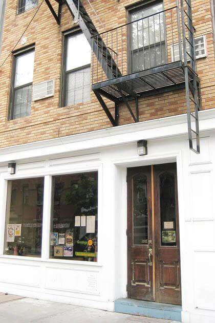 Hunters Pt. bar neighbors urge denial of liquor license