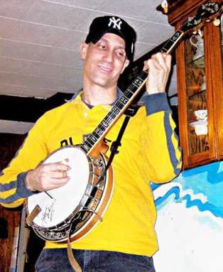 From banjo to easel, Woodside artist goes with the flow