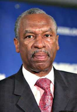 HORSE RACE: AEG has history in Las Vegas, Queens