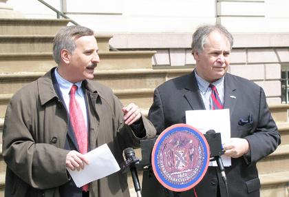 David Weprin protests plan to hike water rates 14 percent