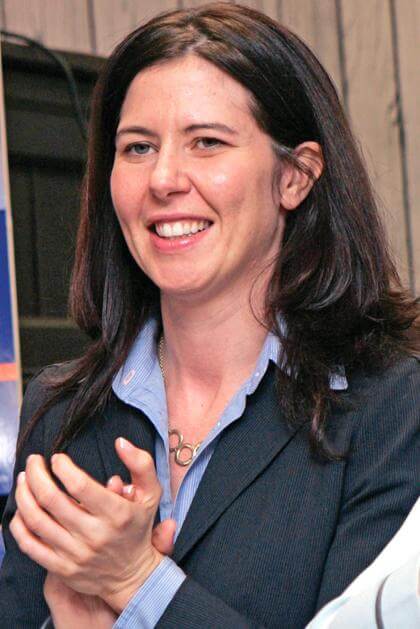 Crowley unseats Como in second Council bid