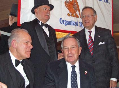 Queens GOP endorses Bloomberg for reâˆ’election