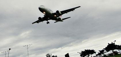 Schumer blasts closing of LGA weather office